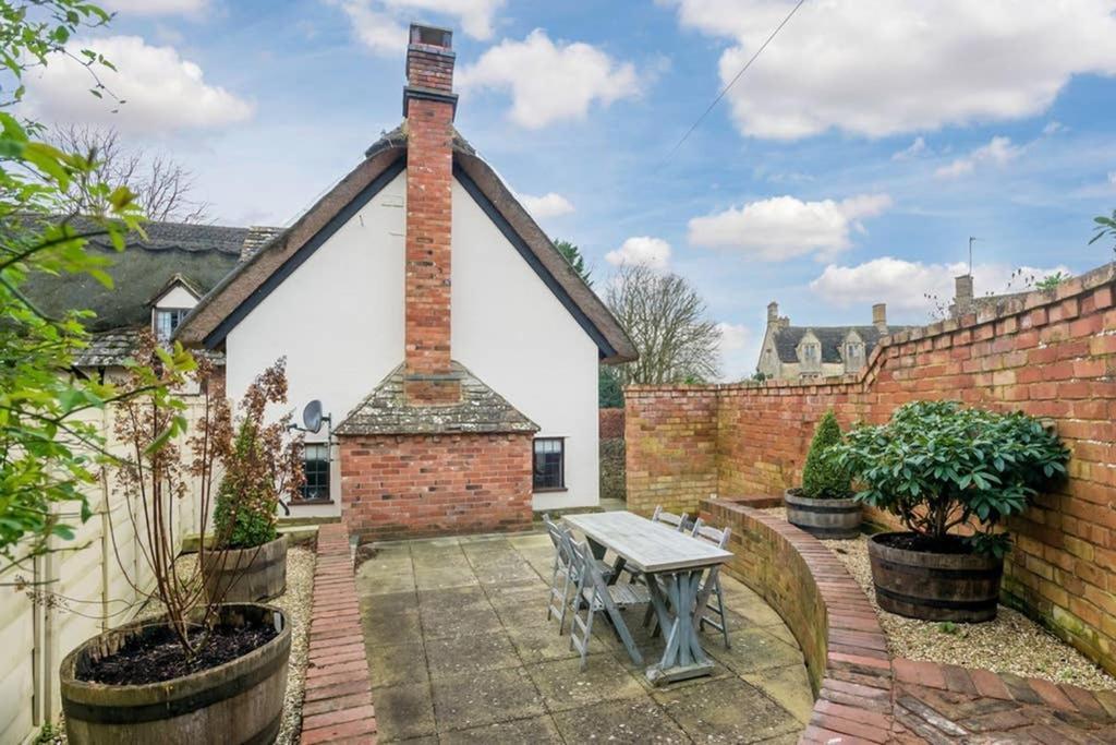 Cotswold Thatched Cottage Mickleton  Bagian luar foto