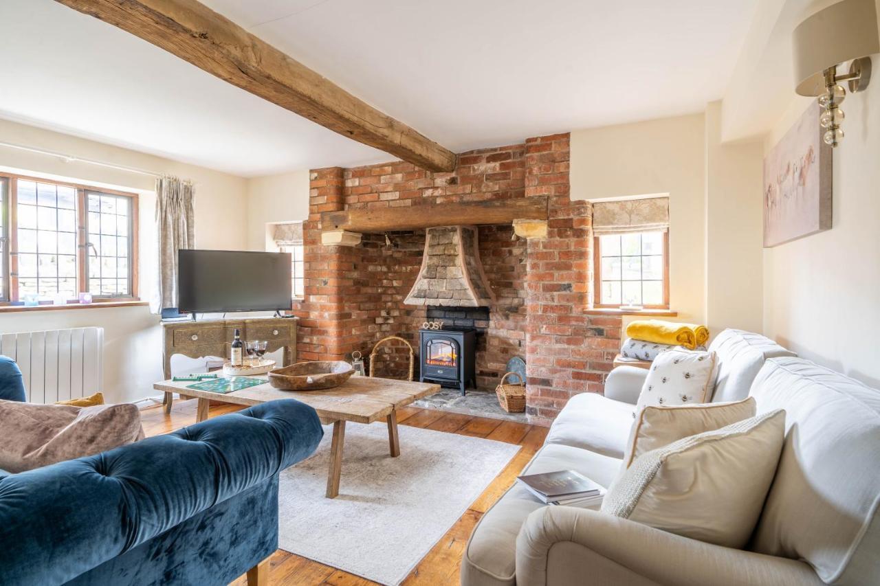 Cotswold Thatched Cottage Mickleton  Bagian luar foto