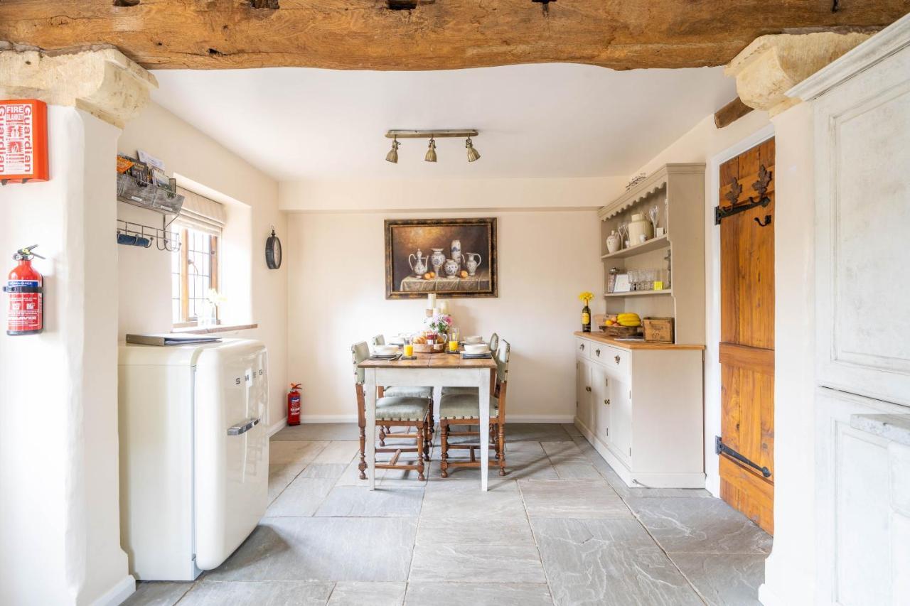 Cotswold Thatched Cottage Mickleton  Bagian luar foto